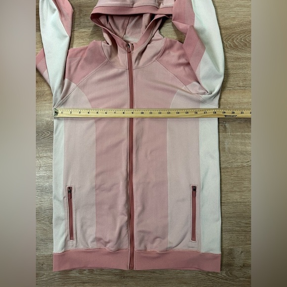 Lululemon Ebb to Train Hoodie Jacket Full Zip Size 12
Copper Clay / Angel Wing - Picture 12 of 12